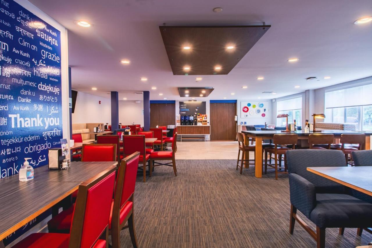 Holiday Inn Express & Suites - Lincoln East - White Mountains By Ihg Eksteriør bilde