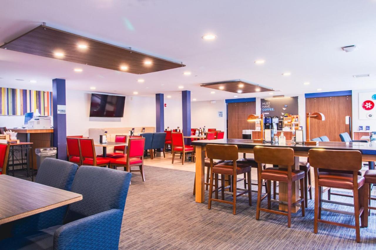 Holiday Inn Express & Suites - Lincoln East - White Mountains By Ihg Eksteriør bilde